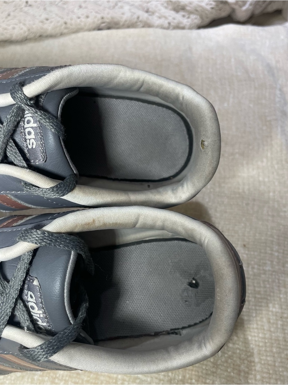Adidas Girl/Women Gray Sneakers with Rose Gold Stripes size 6.5 - Picture 7 of 9